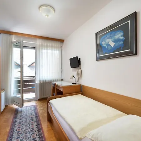 Guest house Mlinar